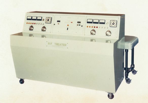 サーモトロン-RF8の開発